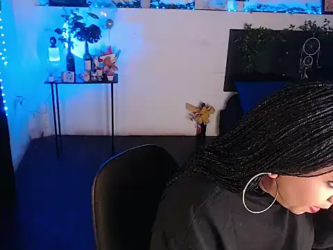 LiaScarlett online show from 10/23/25, 12:26