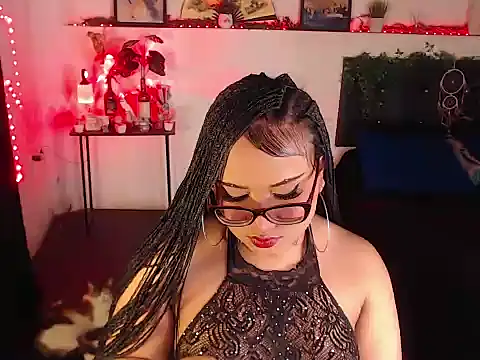 LiaScarlett online show from 12/15/25, 02:38