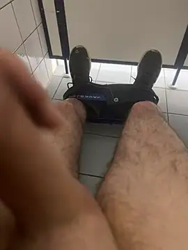 Drummer112 online show from 01/13/26, 02:44