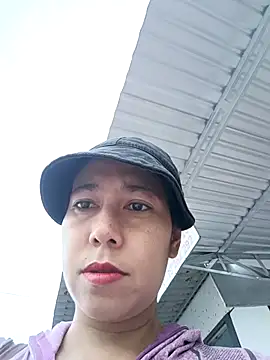 Snapshot of 2HotAsain4u chatting on 12/16/25, 11:21 2HotAsain4u online show from 12/16/25, 11:21