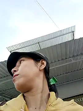 Snapshot of 2HotAsain4u chatting on 02/24/26, 12:41 2HotAsain4u online show from 02/24/26, 12:41