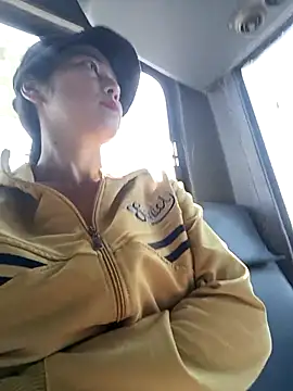 2HotAsain4u online show from 04/04/26, 07:50