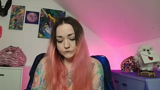 PinkHurricaneOfficial online show from 02/16/26, 04:25