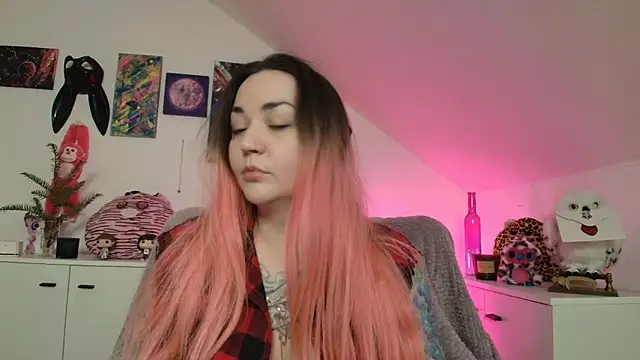 PinkHurricaneOfficial online show from 04/11/26, 09:02