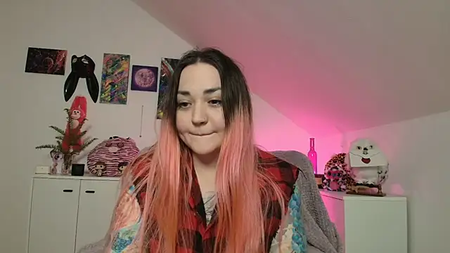 PinkHurricaneOfficial online show from 04/11/26, 09:08