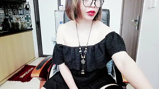 Miu-Le online show from 11/09/25, 06:28