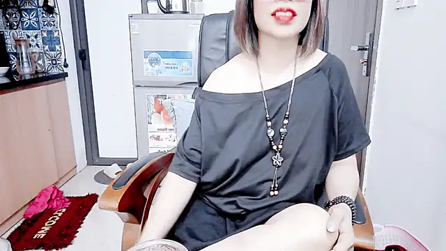 Miu-Le online show from 12/21/25, 01:24