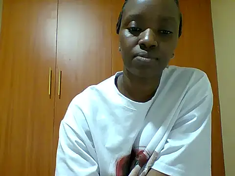 Snapshot of sexy_darleen23 chatting on 10/24/25, 07:43 sexy darleen23 online show from 10/24/25, 07:43