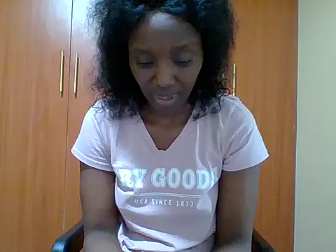 Snapshot of sexy_darleen23 chatting on 12/19/25, 03:08 sexy darleen23 online show from 12/19/25, 03:08