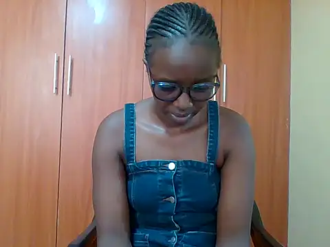 Snapshot of sexy_darleen23 chatting on 02/09/26, 05:44 sexy darleen23 online show from 02/09/26, 05:44