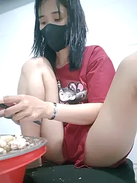 Snapshot of Xaoxang chatting on 10/13/25, 12:16 Xaoxang online show from 10/13/25, 12:16