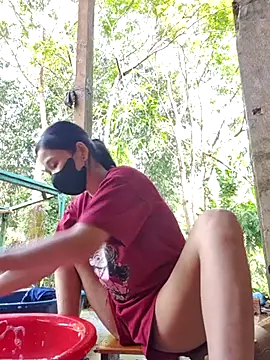 Snapshot of Xaoxang chatting on 10/31/25, 01:06 Xaoxang online show from 10/31/25, 01:06