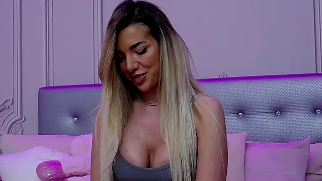 ClaraHazel online show from 03/18/25, 02:36