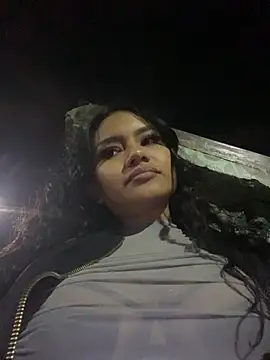 Snapshot of Riana_Kean chatting on 01/12/25, 05:45 Riana Kean online show from 01/12/25, 05:45