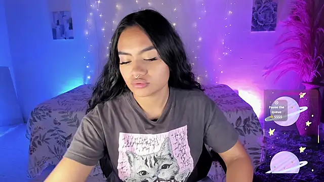 Snapshot of Riana_Kean chatting on 12/01/25, 01:54 Riana Kean online show from 12/01/25, 01:54