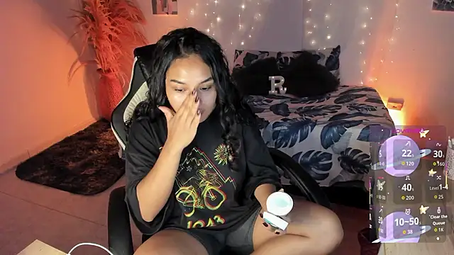 Snapshot of Riana_Kean chatting on 02/10/26, 01:32 Riana Kean online show from 02/10/26, 01:32