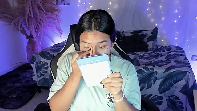 Riana Kean online show from 04/12/26, 03:22