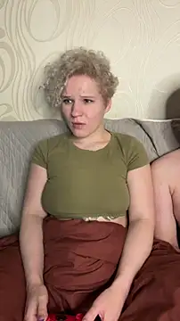 Snapshot of MrMrsRight chatting on 03/07/25, 12:15 MrMrsRight online show from 03/07/25, 12:15