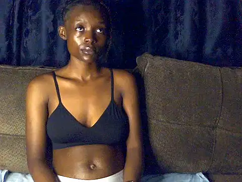 petite clara24 online show from 02/07/26, 09:29