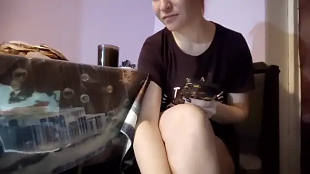  Kitti  online show from 12/18/25, 01:55