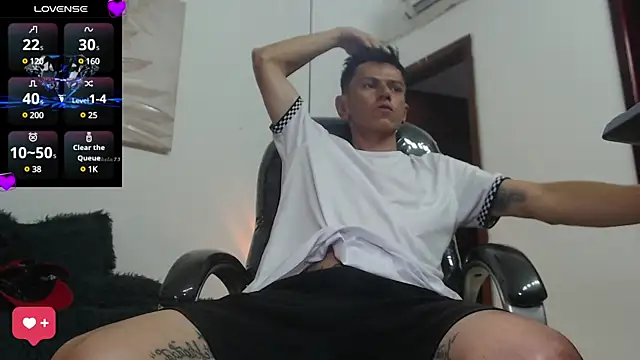 andy dwels777 online show from 12/27/24, 01:50