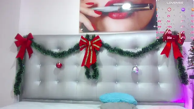 Snapshot of horny-juliette chatting on 12/27/24, 03:53 horny-juliette online show from 12/27/24, 03:53