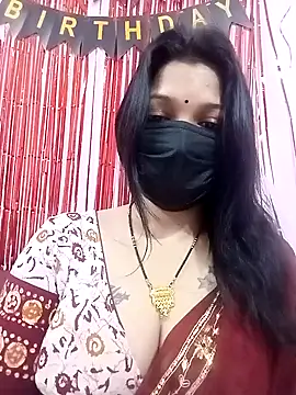 Snapshot of Beauty-khan chatting on 02/07/25, 04:14 Beauty-khan online show from 02/07/25, 04:14