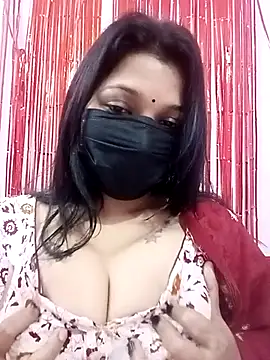 Snapshot of Beauty-khan chatting on 02/13/25, 02:42 Beauty-khan online show from 02/13/25, 02:42