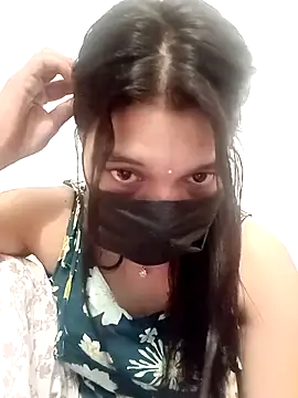 Snapshot of Beauty-khan chatting on 02/05/26, 10:42 Beauty-khan online show from 02/05/26, 10:42