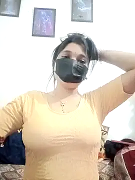 Snapshot of Beauty-khan chatting on 02/11/26, 02:11 Beauty-khan online show from 02/11/26, 02:11