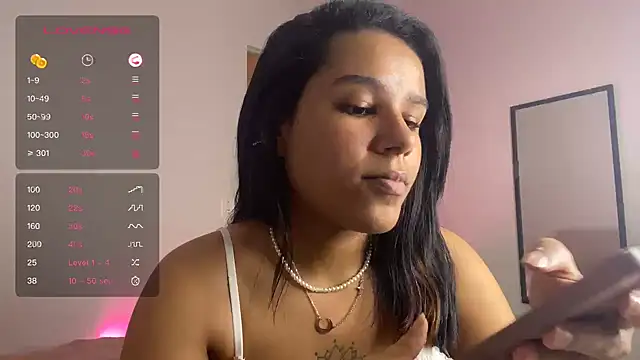 Snapshot of ninapego chatting on 12/22/24, 12:28 ninapego online show from 12/22/24, 12:28