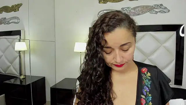 Snapshot of _luna__sweet_ chatting on 02/05/25, 03:34 luna sweet online show from 02/05/25, 03:34