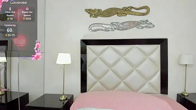 Snapshot of _luna__sweet_ chatting on 02/08/25, 03:41 luna sweet online show from 02/08/25, 03:41