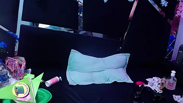 Cocoo Nuth online show from 03/18/25, 10:14