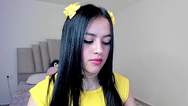 Snapshot of Alli_cooper chatting on 02/26/25, 02:03 Alli cooper online show from 02/26/25, 02:03