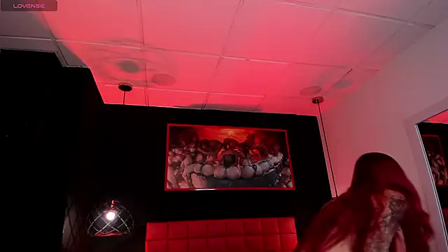 Megan wolf1  online show from 11/27/25, 03:41