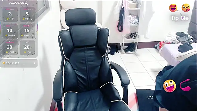 aFanny online show from 03/30/26, 03:13