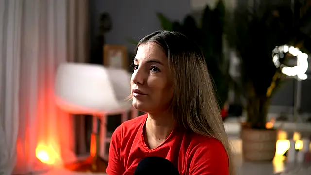 KellyMathews online show from 11/26/25, 03:07