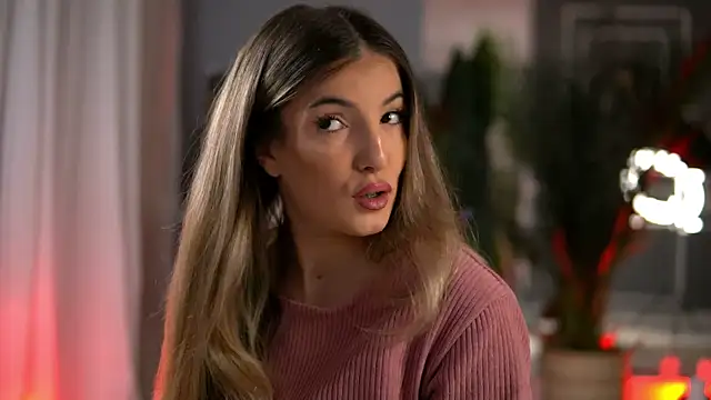 KellyMathews online show from 11/29/25, 03:09