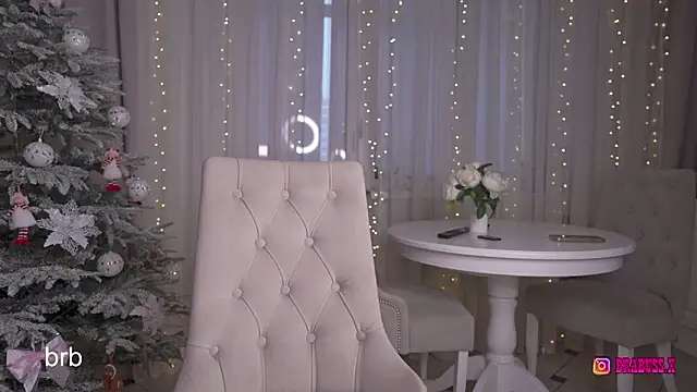  Moon  Shine  online show from 12/14/25, 04:07