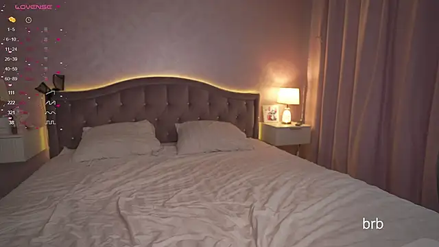  Moon  Shine  online show from 04/03/26, 03:59