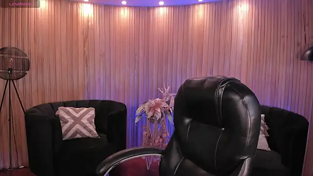 AmberLewis  online show from 11/15/25, 02:31