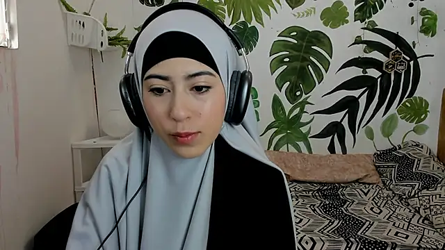 Snapshot of chaymae_nah_ chatting on 10/27/25, 02:54 chaymae nah online show from 10/27/25, 02:54