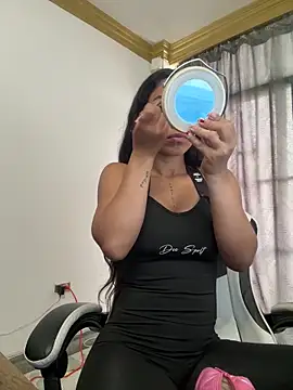 bella-black online show from 05/04/26, 02:24
