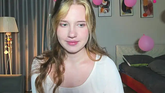 Snapshot of HanahCute chatting on 03/03/25, 09:26 HanahCute online show from 03/03/25, 09:26