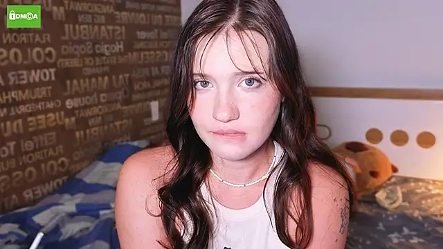 Snapshot of HanahCute chatting on 09/13/25, 01:38 HanahCute online show from 09/13/25, 01:38