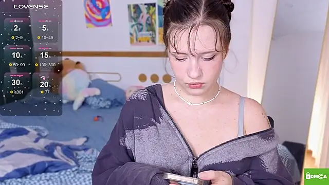 Snapshot of HanahCute chatting on 10/21/25, 01:28 HanahCute online show from 10/21/25, 01:28