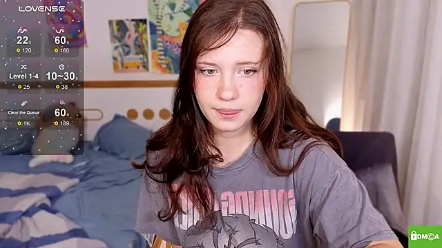 Snapshot of HanahCute chatting on 11/15/25, 12:30 HanahCute online show from 11/15/25, 12:30