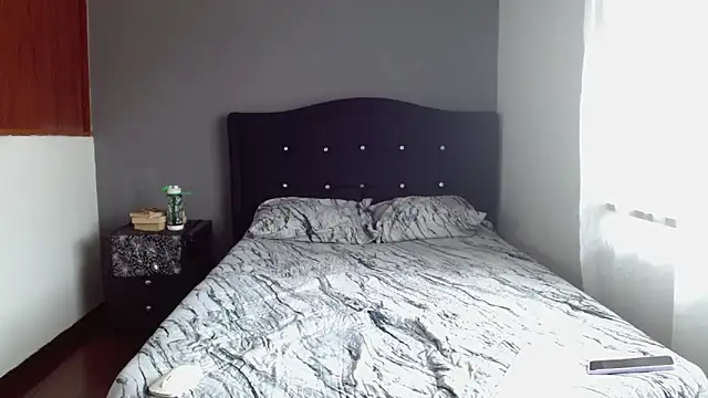 Emilia 1995 online show from 05/11/26, 02:56