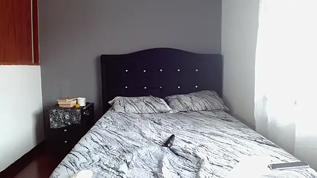 Emilia 1995 online show from 05/13/26, 12:35
